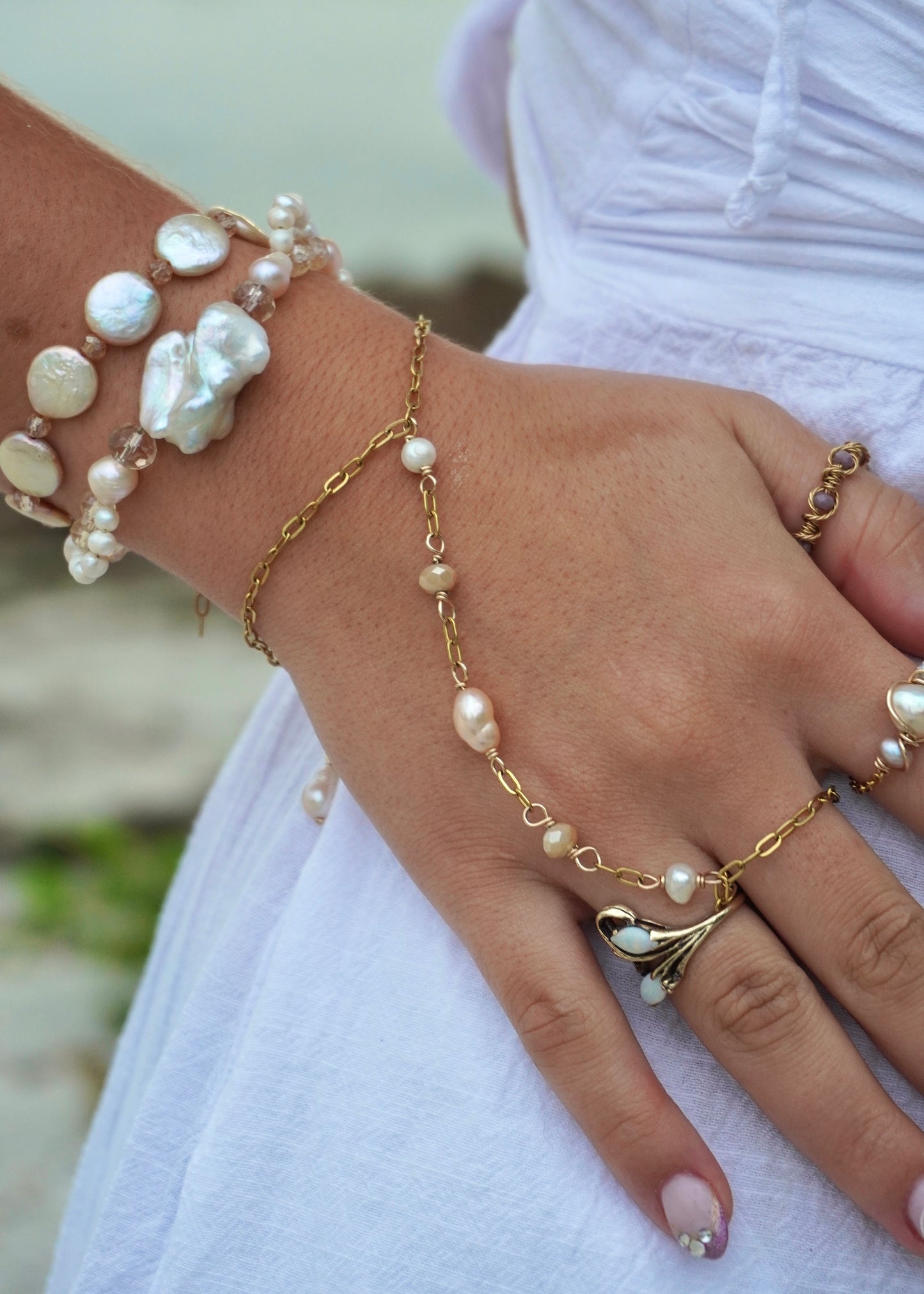 Pearlescent Hand Chain