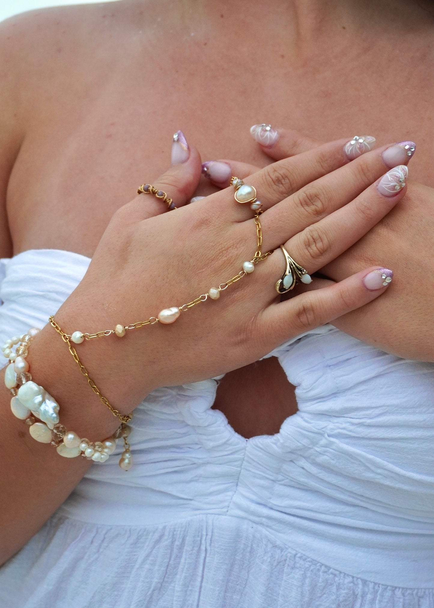 Pearlescent Hand Chain