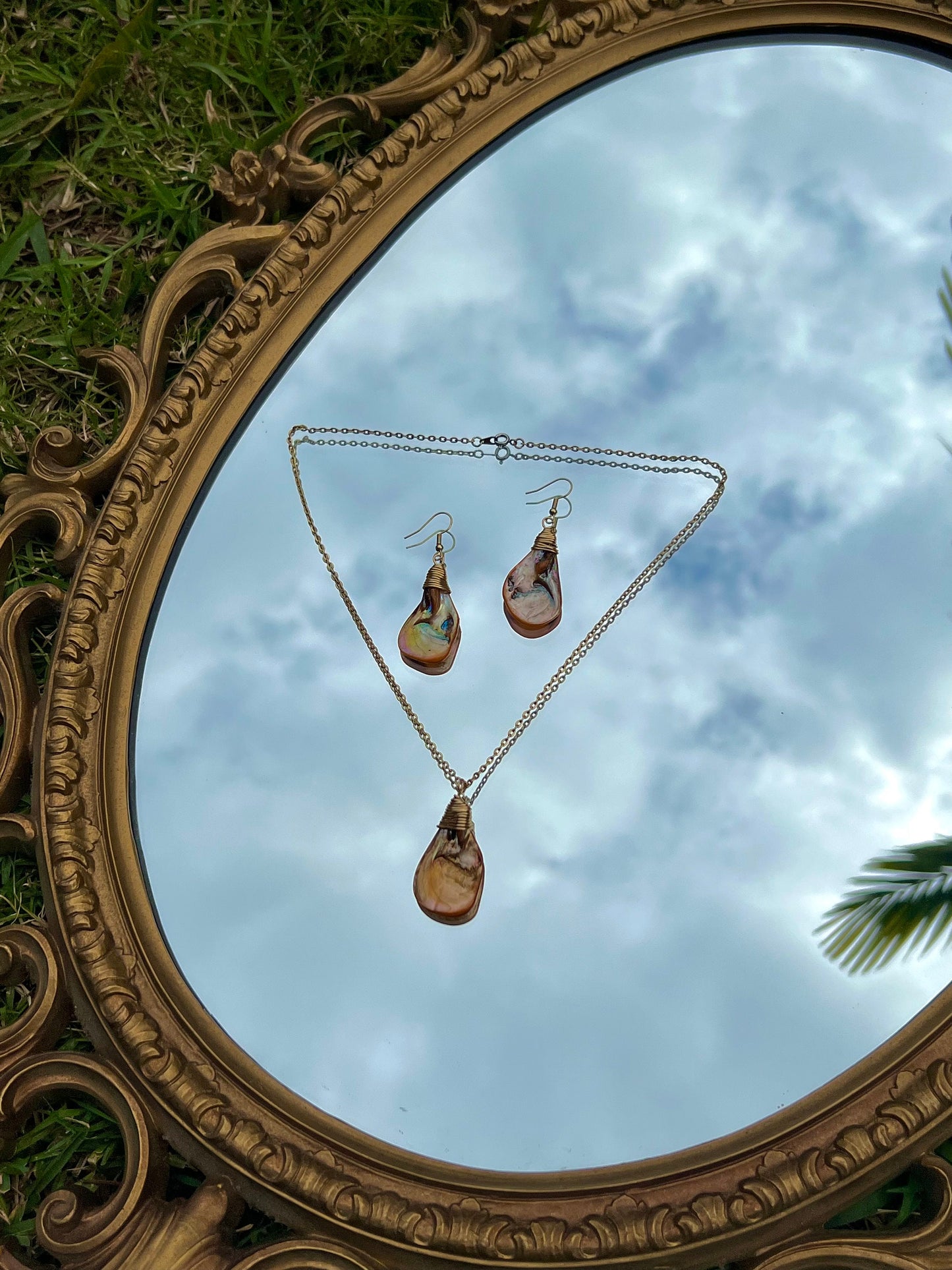 Ariel Mermaid Necklace & Earring Set | Siren Jewelry | Mother of Pearl Necklace | Ariel Shell Jewelry Set | Mermaid Shell Layering Necklace