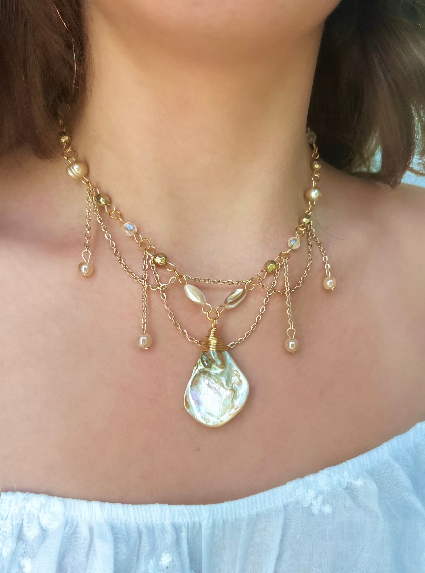 Gold/Silver Pearl Under the Sea Necklace | Unique Pearl Jewelry | Mother of Pearl Necklace | Elegant Statement Piece | Bridal Pearl Necklace