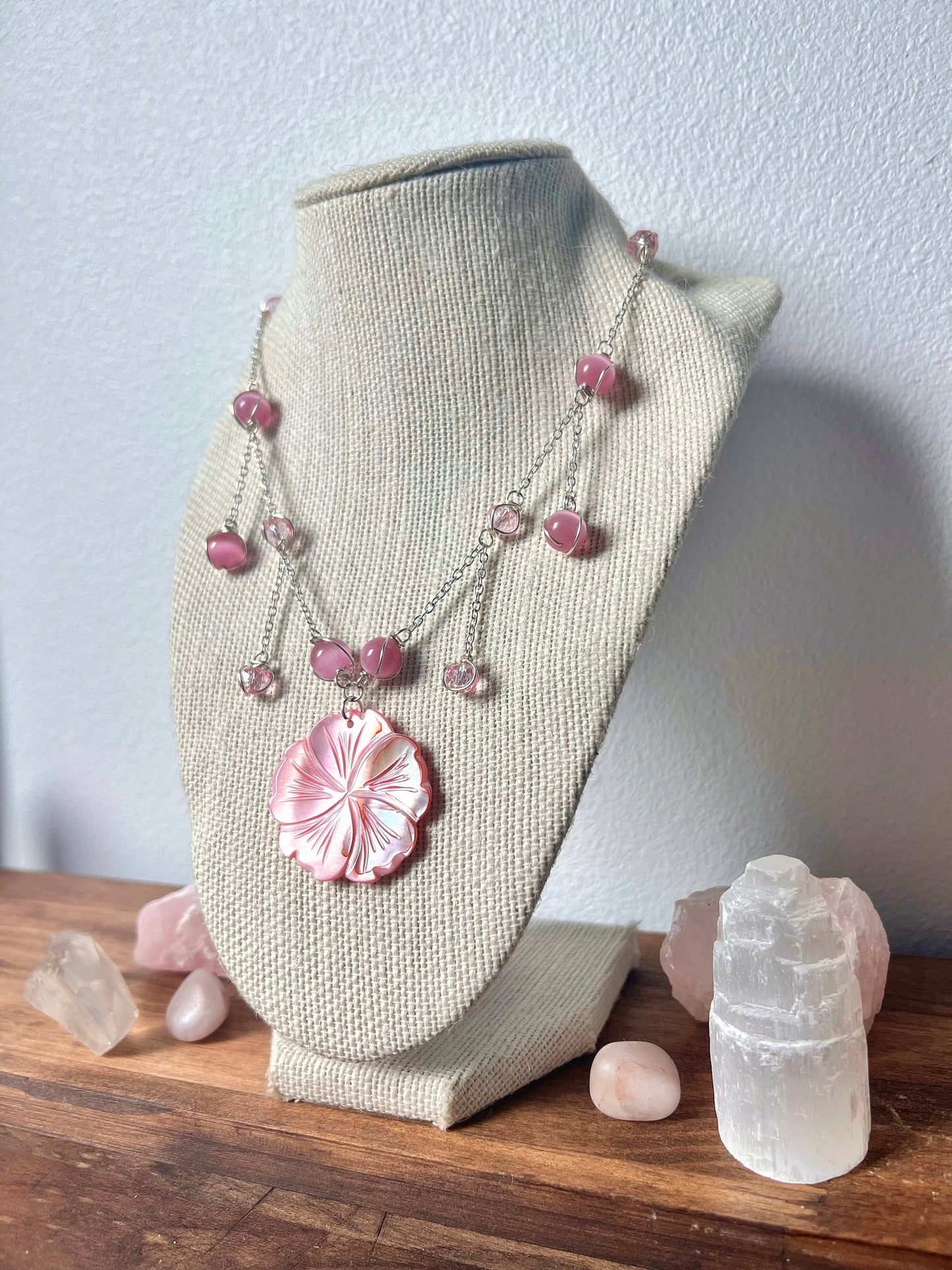Aloha Pink Necklace Gold/Silver | Unique Hibiscus Jewelry | Mother of Pearl Necklace | Elegant Statement Piece | Flower Necklace