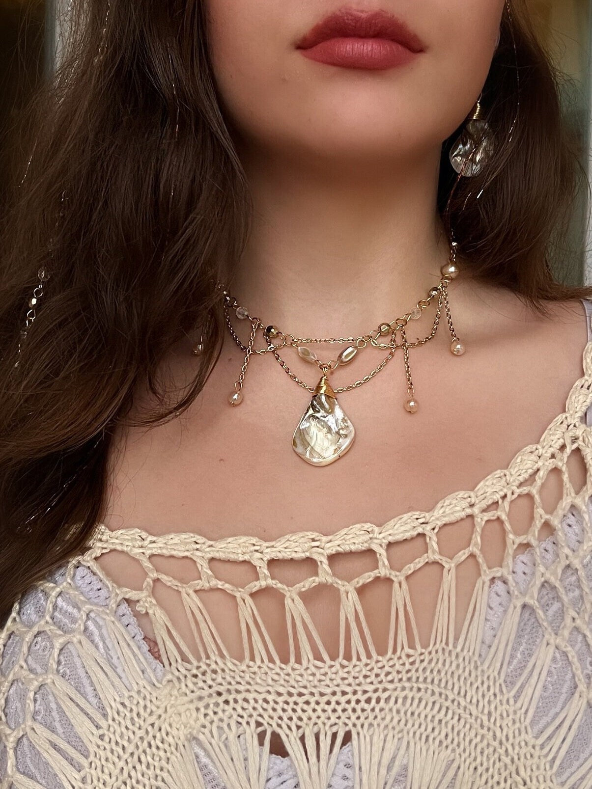 Gold/Silver Pearl Under the Sea Necklace | Unique Pearl Jewelry | Mother of Pearl Necklace | Elegant Statement Piece | Bridal Pearl Necklace