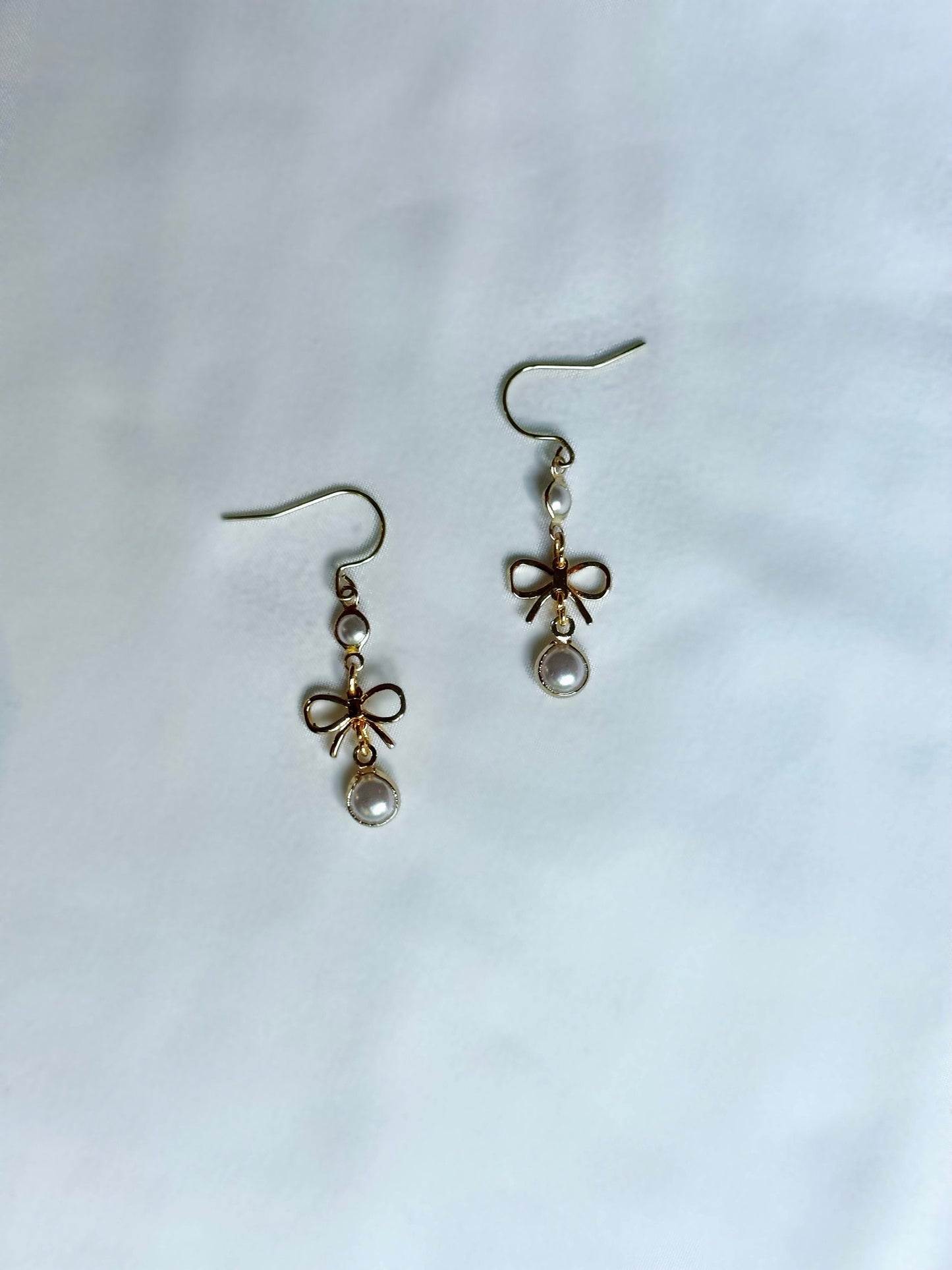Pearl Dangle Bow Earrings | Custom Pearl Bow Earrings | Gold Dainty Crystal Earrings l Pearl Dangly Earrings | Coquette Pearl Earrings
