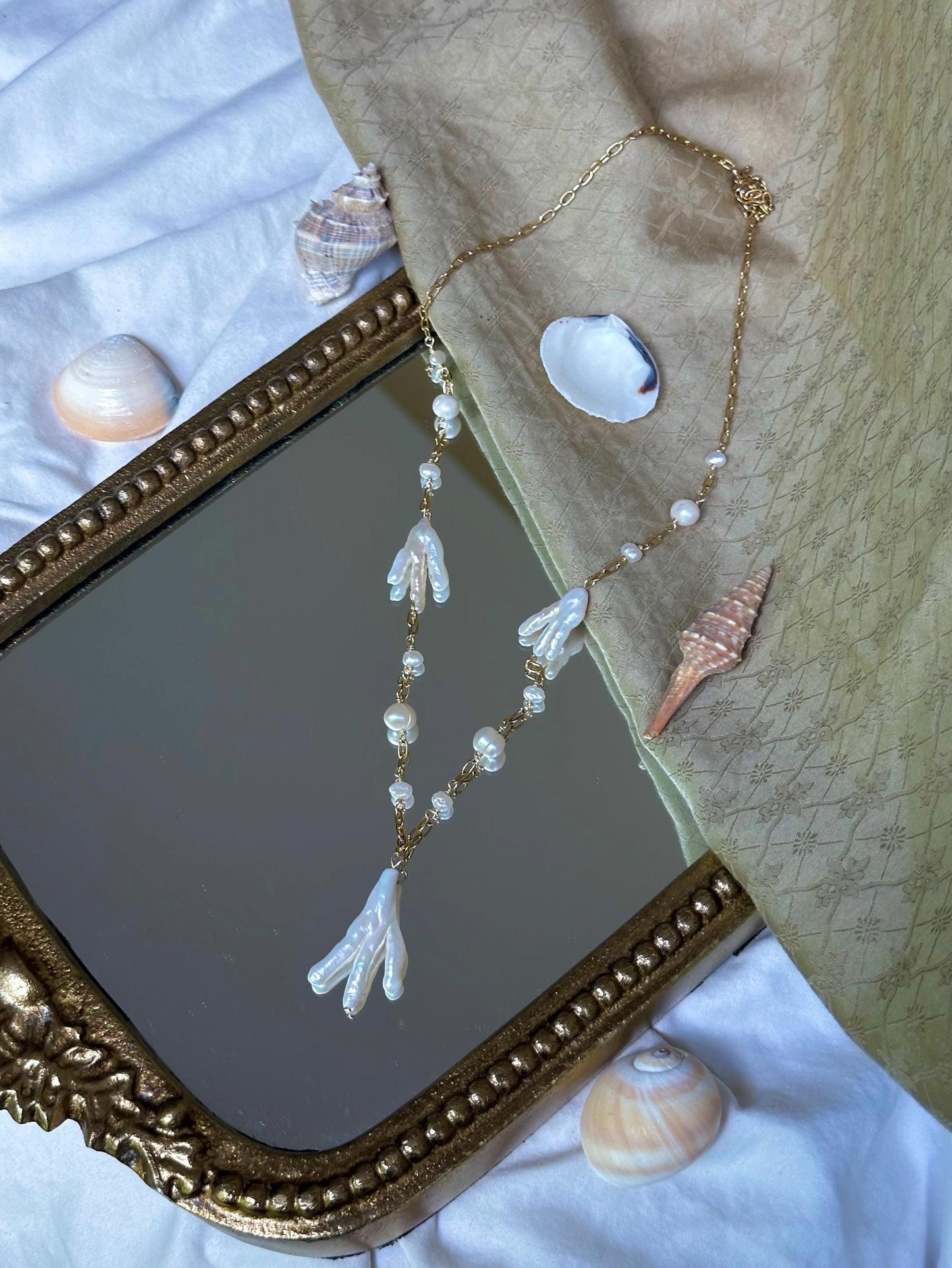 Gold/Silver Pearlescent Necklaces | Unique Pearl Jewelry | Mother of Pearl Necklace | Elegant Statement Piece | Bridal Pearl Necklace Dainty