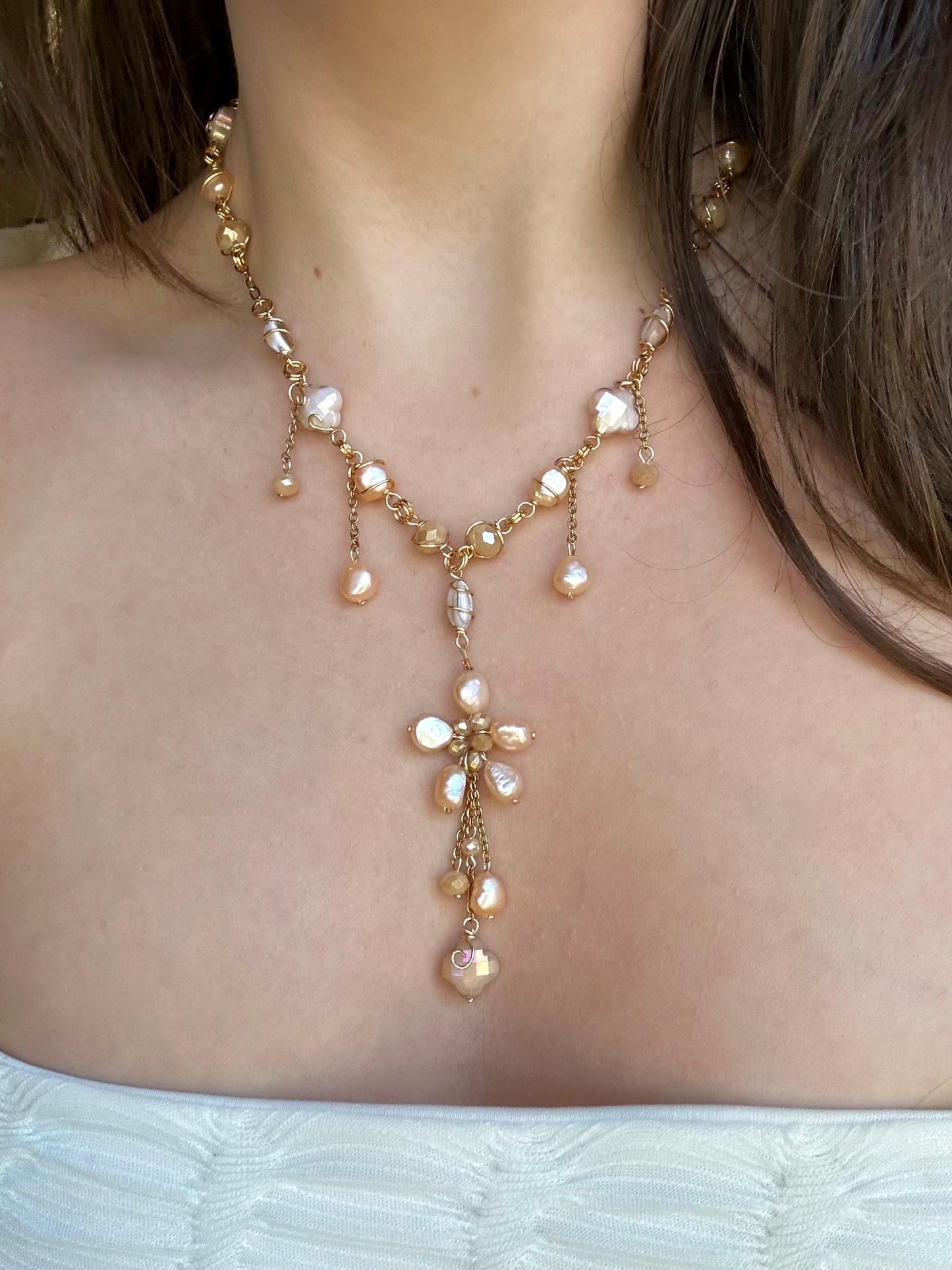 Pearl Flower Necklace Gold/Silver | Unique Peach Pearl Jewelry | Pearl Necklace | Elegant Statement Piece | Spring Bridal Pearl Necklace