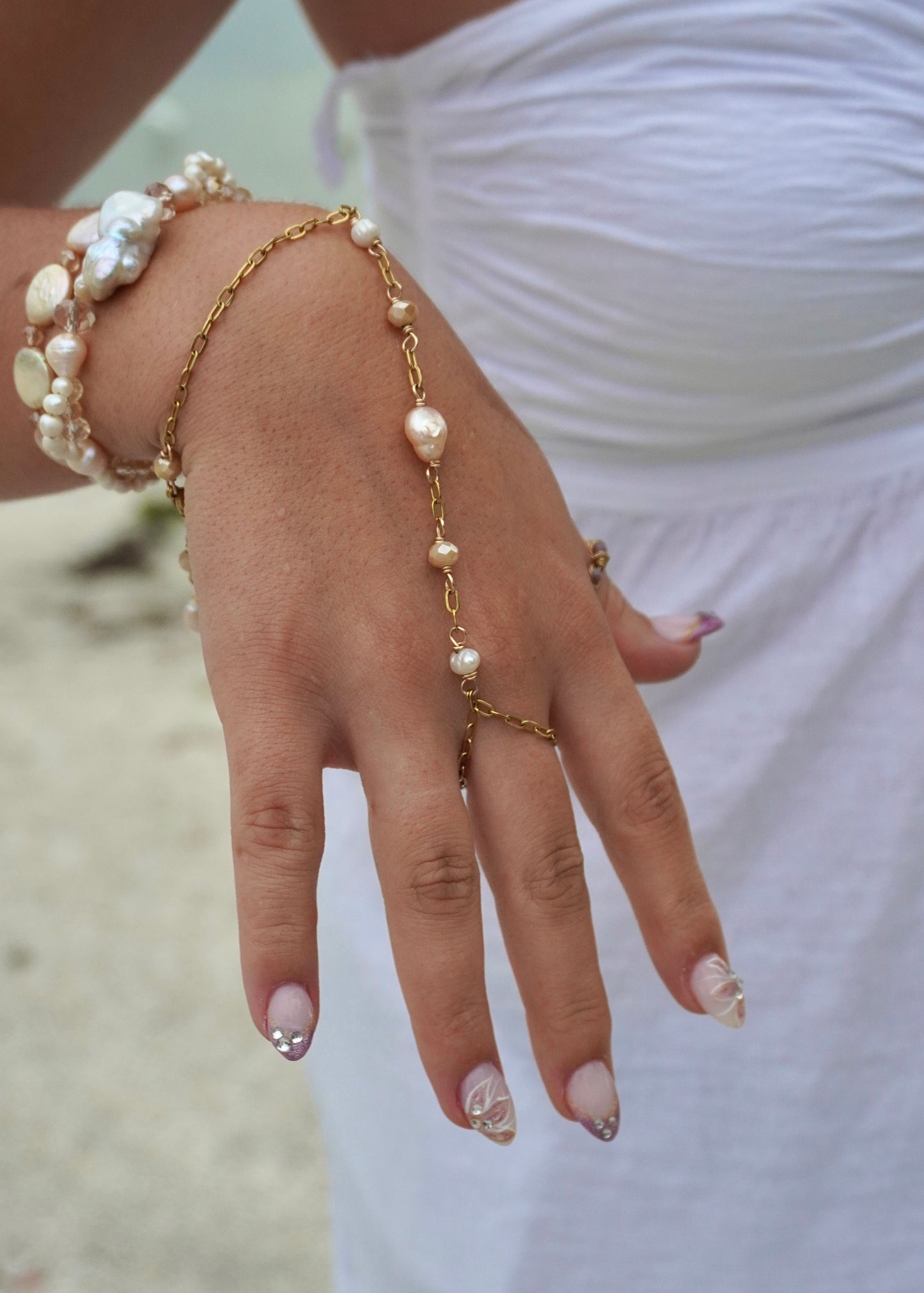 Pearlescent Hand Chain