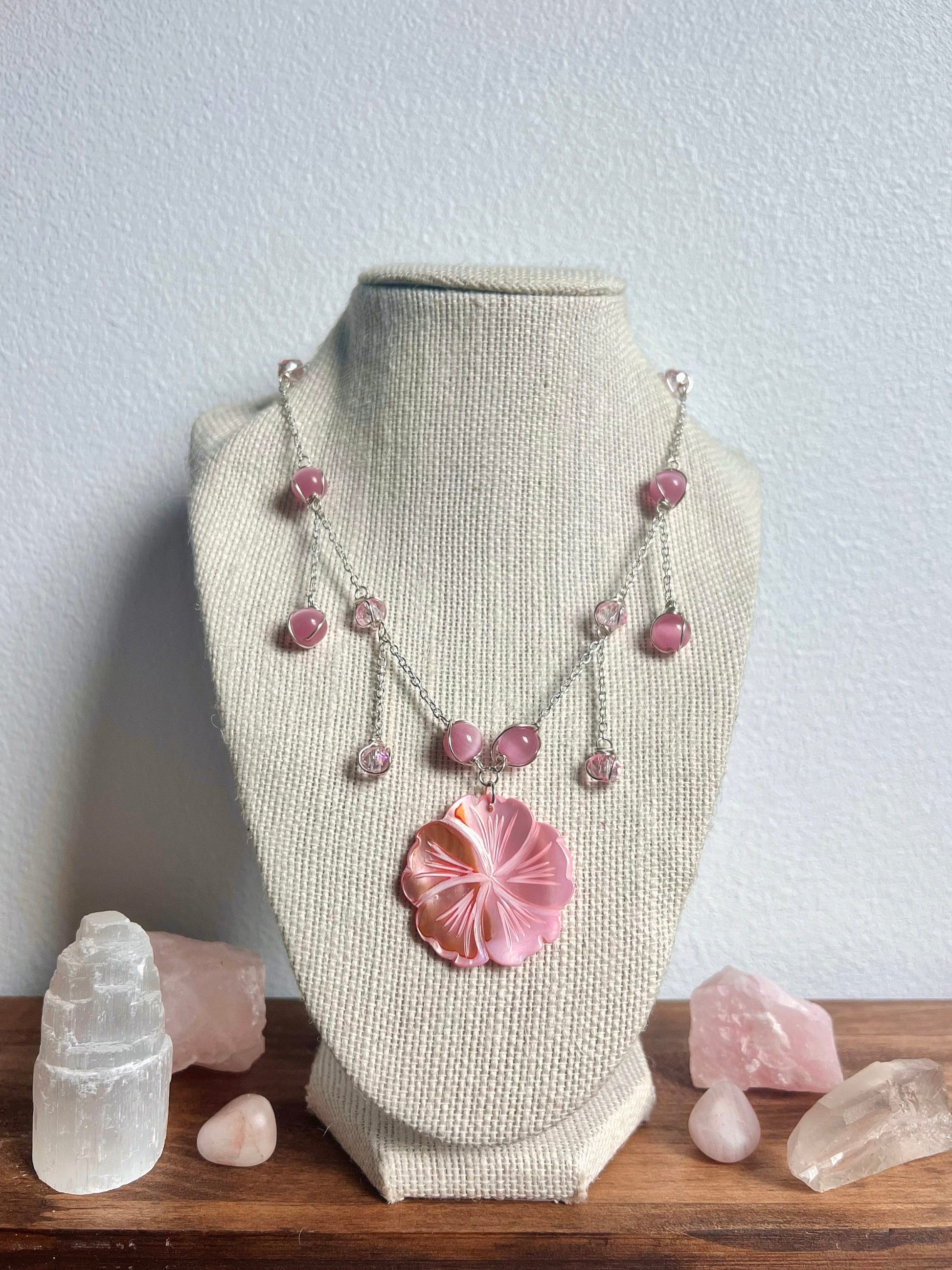 Aloha Pink Necklace Gold/Silver | Unique Hibiscus Jewelry | Mother of Pearl Necklace | Elegant Statement Piece | Flower Necklace