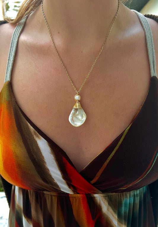 Ariel Mermaid Necklace & Earring Set | Siren Jewelry | Mother of Pearl Necklace | Ariel Shell Jewelry Set | Mermaid Shell Layering Necklace