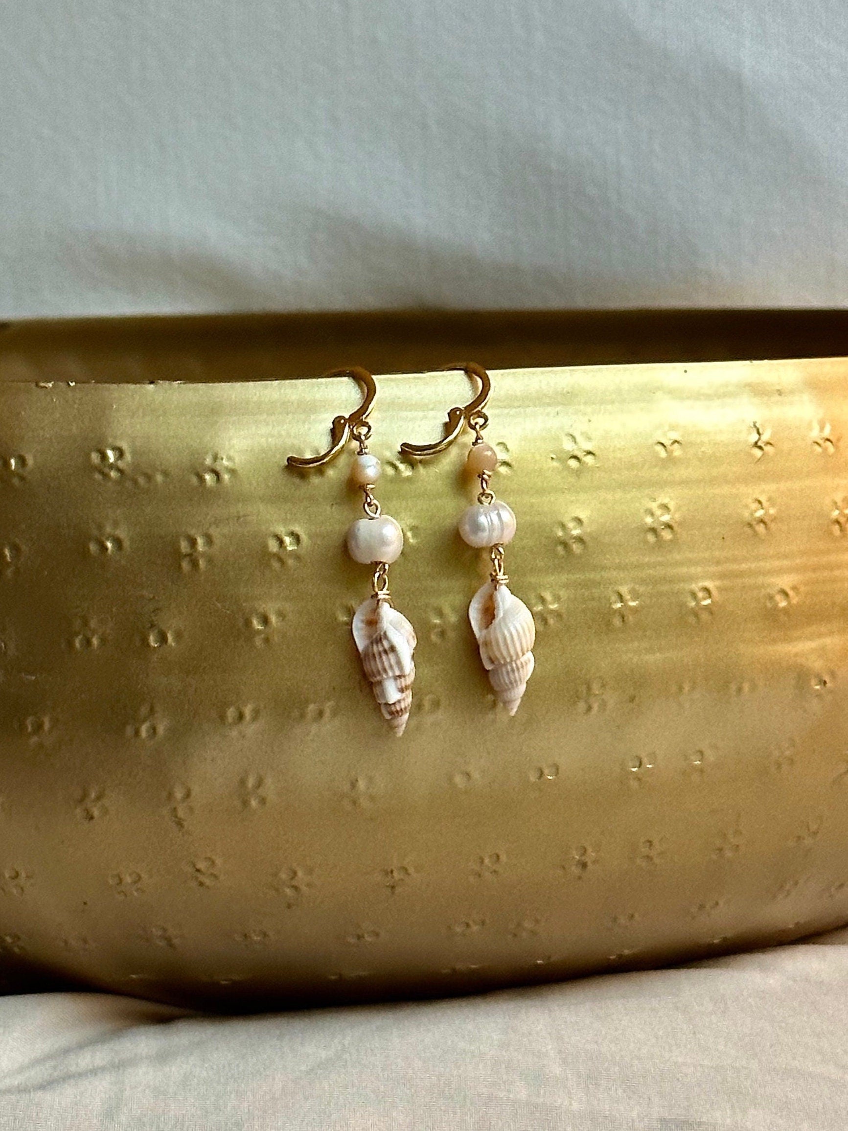 Pearl Dangle Crystal Earrings | Custom Crystal Earrings | Gold/Silver Hippie Crystal Earrings l Pearl Dangly Earrings
