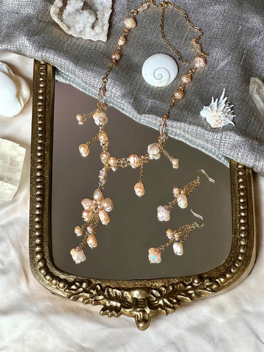 Pearl Flower Necklace Gold/Silver | Unique Peach Pearl Jewelry | Pearl Necklace | Elegant Statement Piece | Spring Bridal Pearl Necklace