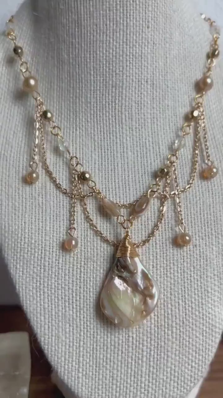 Gold/Silver Pearl Under the Sea Necklace | Unique Pearl Jewelry | Mother of Pearl Necklace | Elegant Statement Piece | Bridal Pearl Necklace